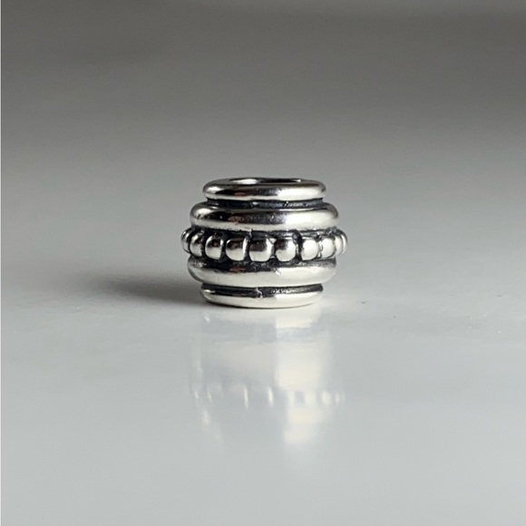 New PANDORA Retired Sterling Silver Five Circle “Hopi” Charm Bead 790301 - Picture 5 of 8